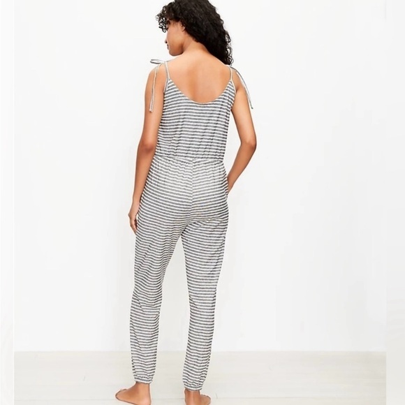 NWT Loft Pajama Jumper Size M Stripe in Gray - Picture 2 of 8